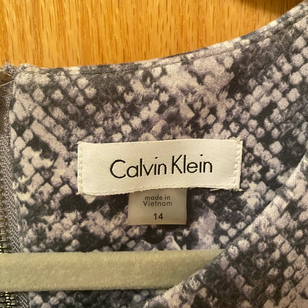 Calvin Klein size 14 suede snakeskin dress - Picture 2 of 3